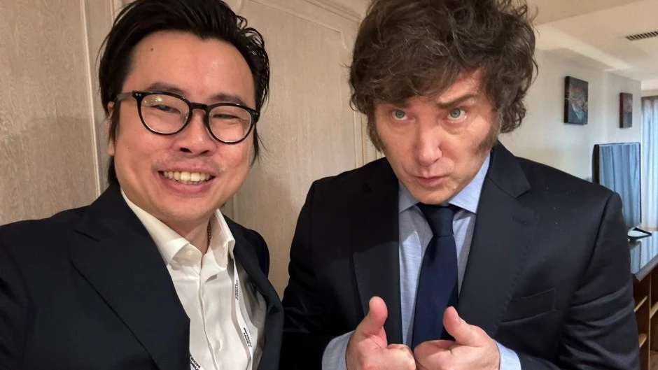   Javier Milei junto a Julian Peh, CEO de KIP Protocol. 