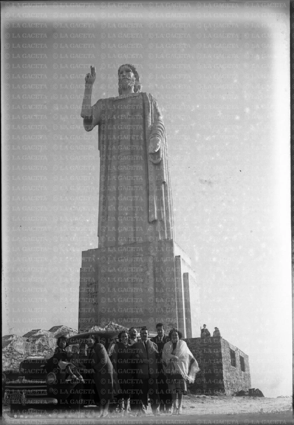 Recuerdos fotográficos: al pie del Cristo