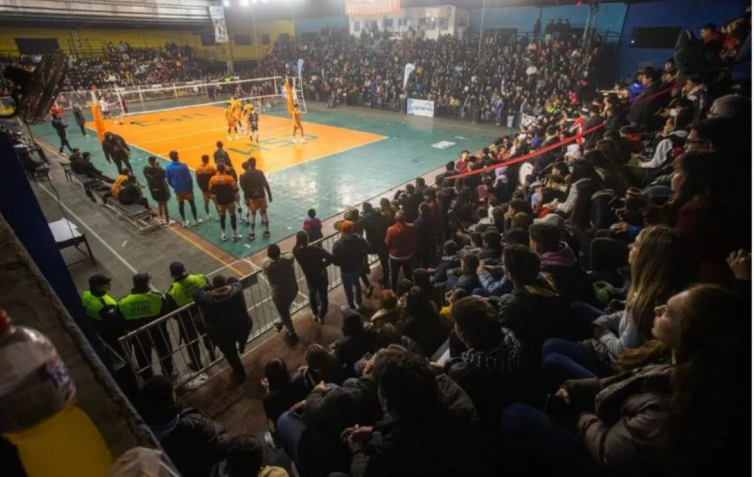 LISTO. El estadio monterizo tuvo algunos retoques para recibir la competencia que será televisada íntegramente.