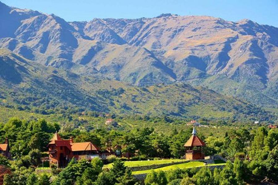 CUBIERTO DE VEGETACIÓN. Villa de Merlo se ubica en la provincia de San Luis. / NOTICIAS SAN LUIS