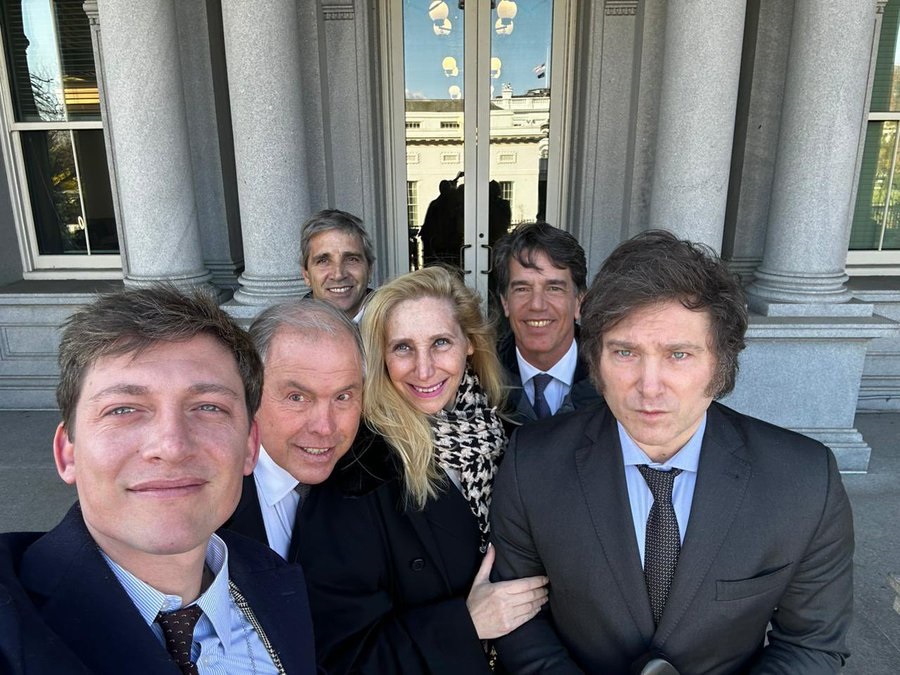 Javier Milei tiene la foto con el FMI y espera por el nuevo acuerdo