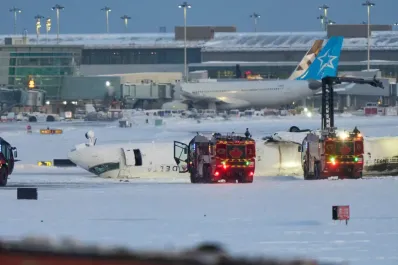Cómo sobrevivir a un accidente aéreo: las claves para aumentar las posibilidades de salvarte