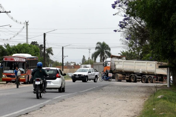 De las promesas al espanto: así es la odisea de recorrer una ruta infame