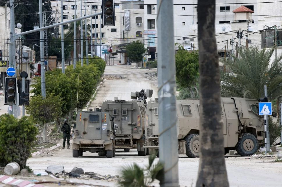 ZONAS MILITARIZADAS. Las fuerzas especiales israelíes hacen un control riguroso en todo el territorio. 