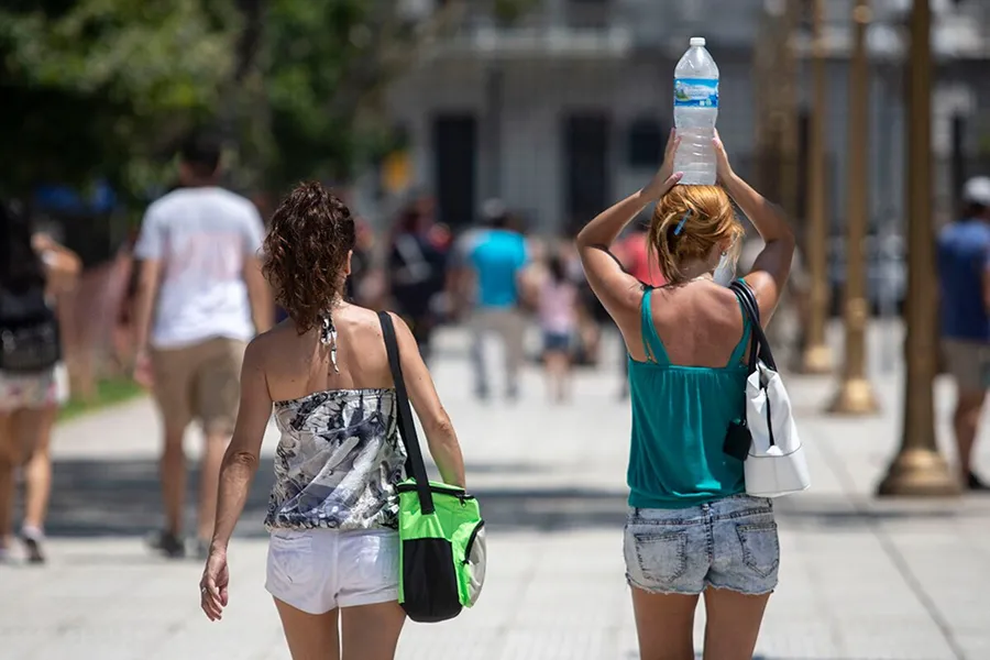 Rige una alerta por calor extremos en varias provincias