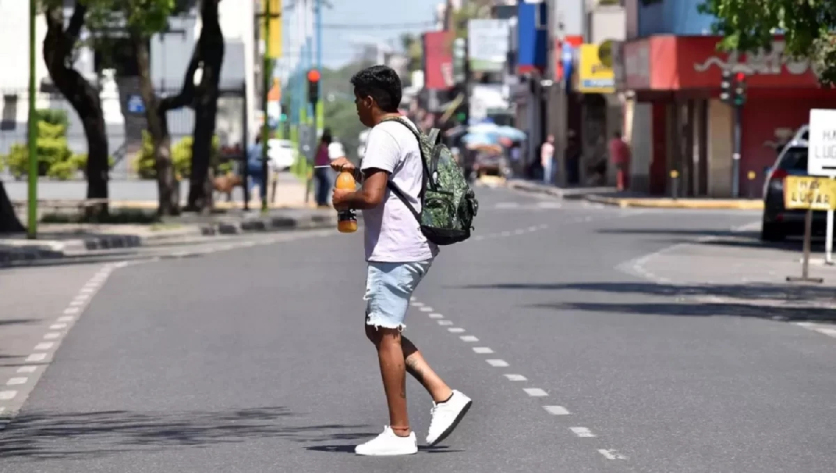 Tucumán, en alerta naranja: anticipan un lunes con un calor infernal