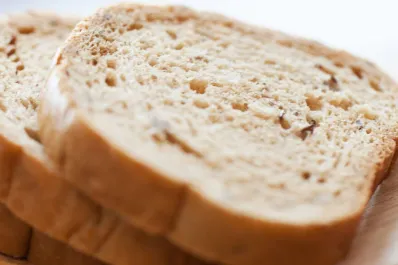 Pan sin harinas en un minuto: cómo preparar esta receta baja en carbohidratos y libre de gluten