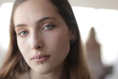 Esto dice la psicología de las personas que no se maquillan