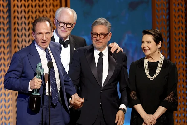 “Cónclave” se llevó el premio del sindicato de actores