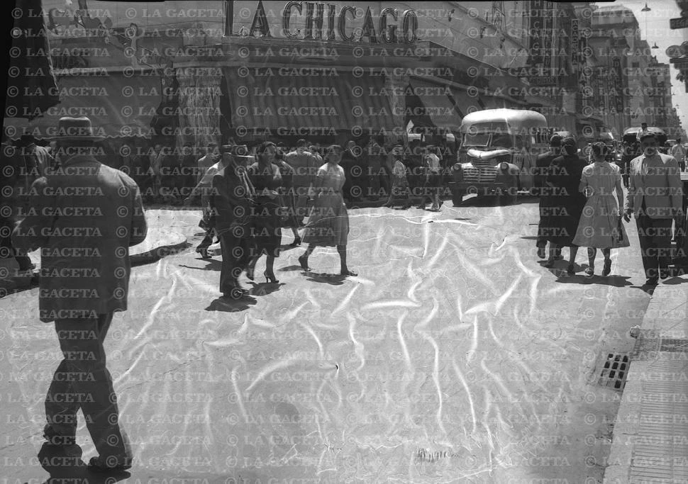 Recuerdos fotográficos: una esquina en movimiento