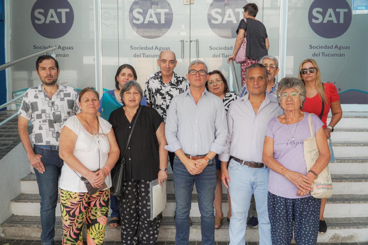 Vecinos de barrio Ciudadela Sur exigieron que la SAT cumpla con una resolución que le ordena brindar agua