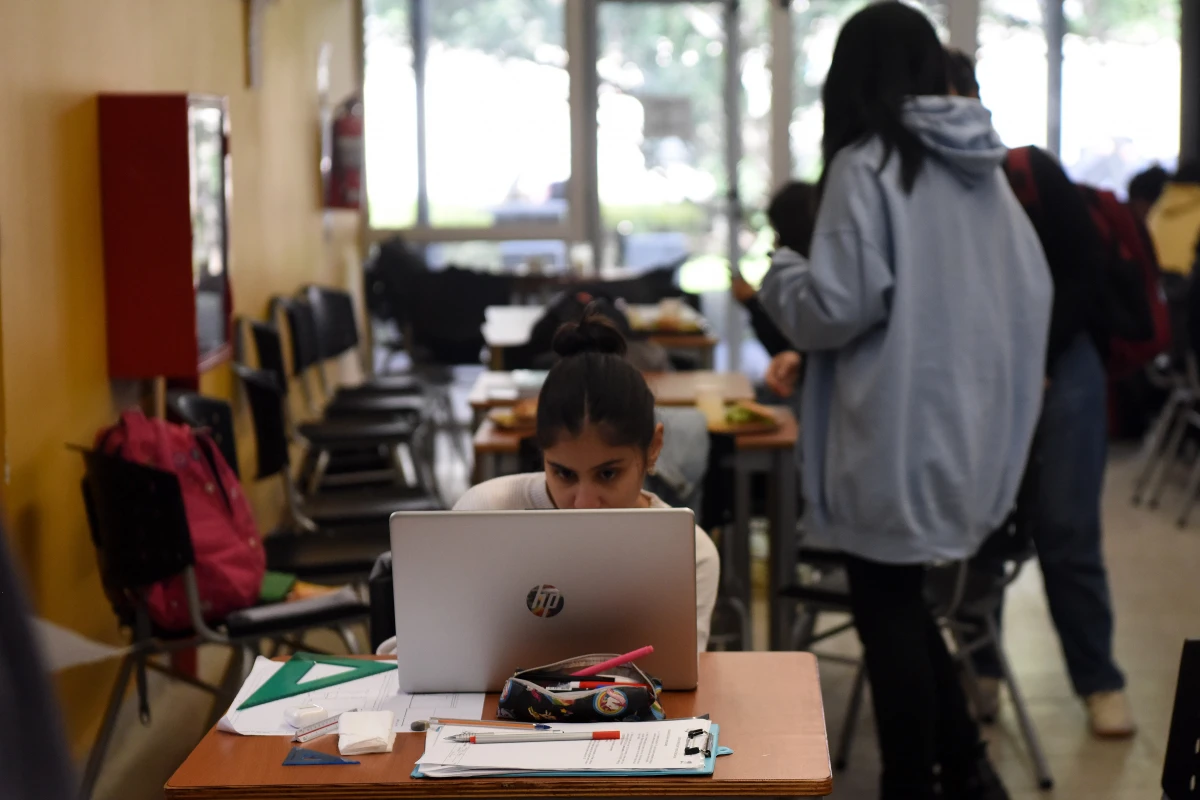 ATENCIÓN. Las inscripciones para las carreras de tres facultades de la UNT pueden completarse virtualmente. / ARCHIVO LA GACETA