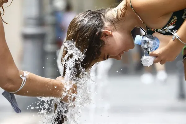 Hay alerta roja por calor extremo y naranja por tormentas: ¿qué zonas están en riesgo?