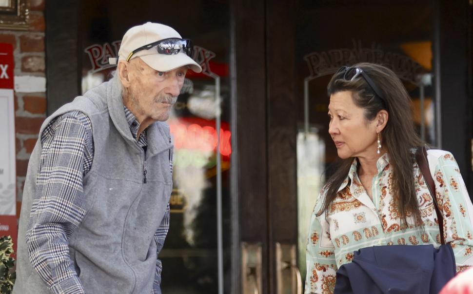 RETIRO. En 2008 dejó del cine para dedicarse a la escritura; en 1991 se había casado con Betsy Arakawa.