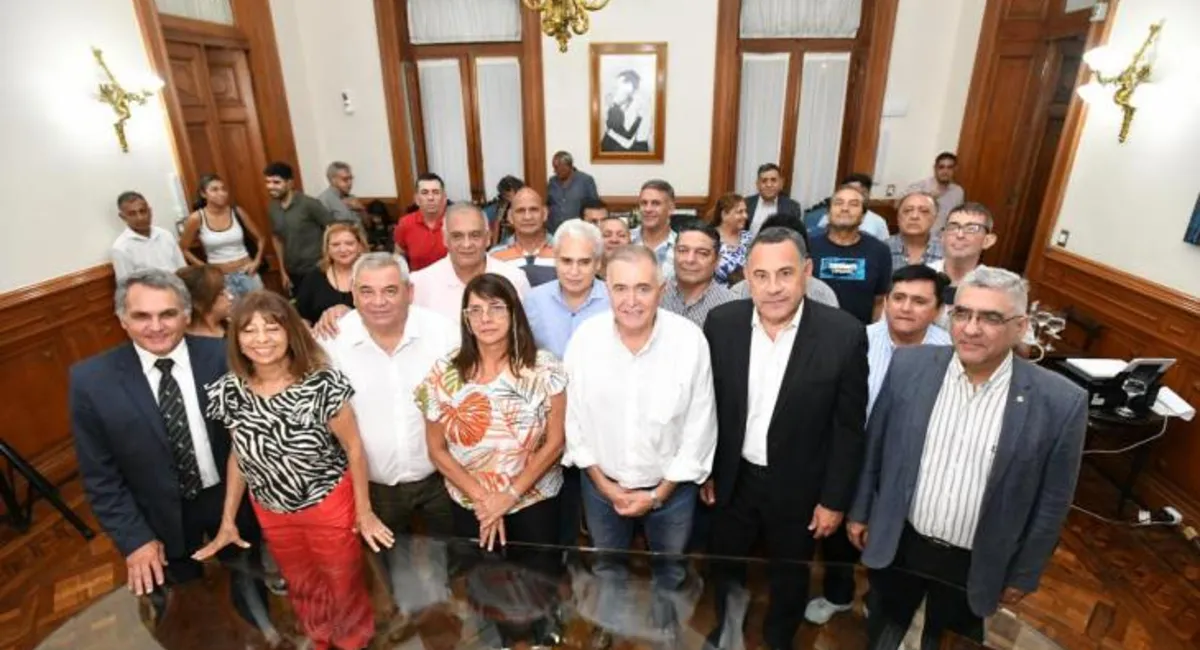 El Gobierno y los gremios docentes alcanzaron un acuerdo salarial: las clases iniciarán el 5 de marzo en Tucumán