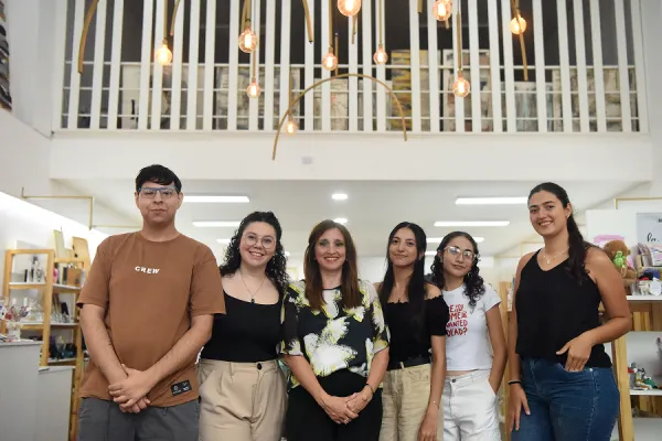 Yo Emprendedor exhibe sueños de jóvenes convertidos en productos listos para llevar