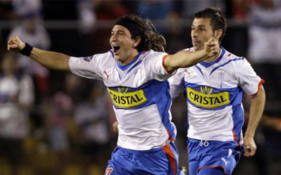 FESTEJO DE GOL. Morales estuvo a dos goles de convertirse en el goleador de la Copa Libertadores 2010