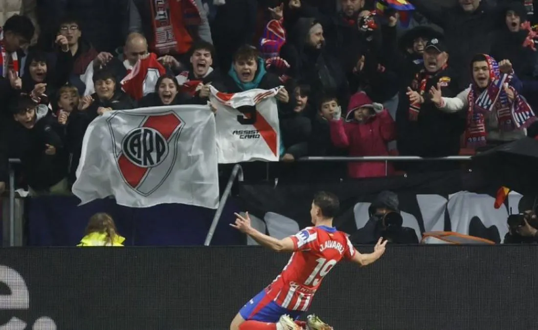 En siete minutos Julián destrabó todo y Atlético de Madrid ganó, y se subió a la cima de la Liga española