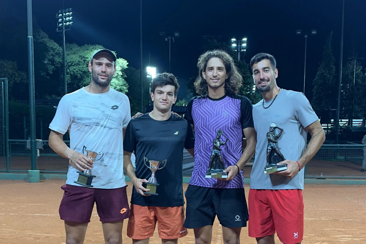 PREMIADOS. Huertas del Pino y Farjat (tercero y cuarto) ganaron el título del torneo internacional. (FOTO PRENSA ATT)