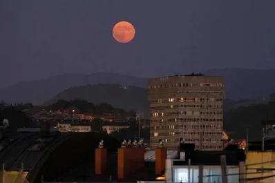 El cielo durante marzo: eclipse lunar completo, Mercurio dicotómico y Luna de Sangre