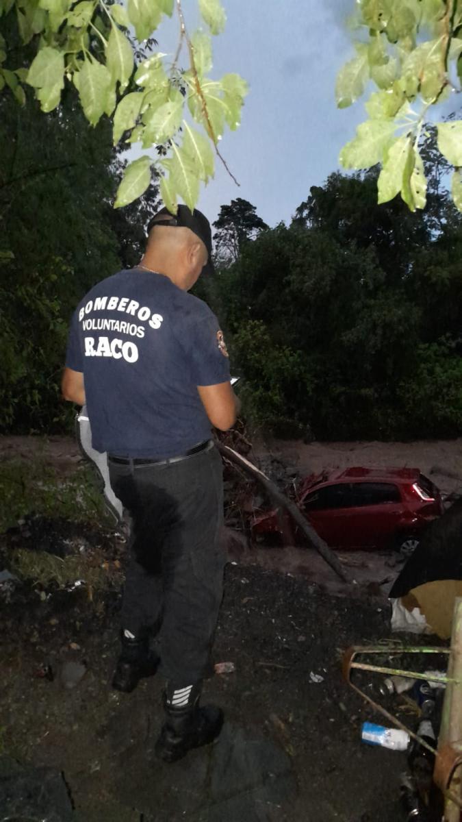 Crecida del río de Raco: un vehículo atrapado y sin víctimas