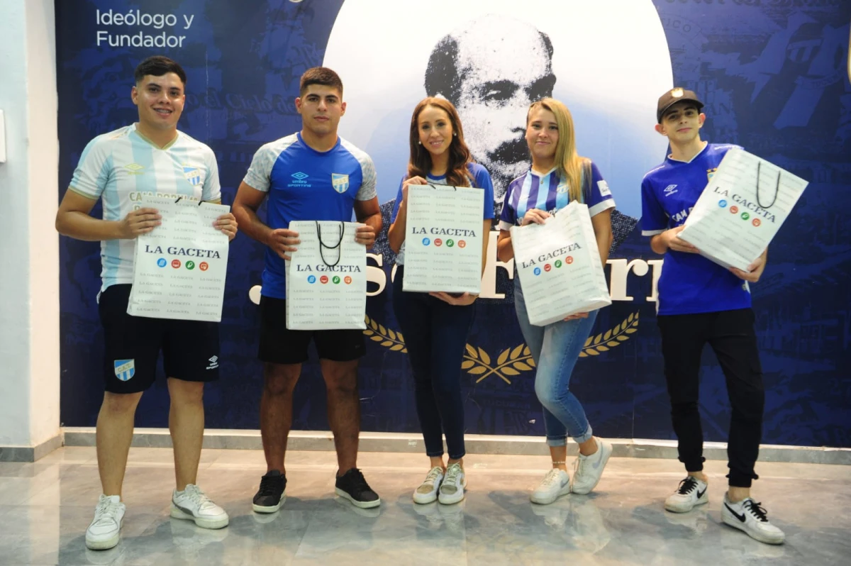 FELICES. Los hinchas de Atlético Tucumán disfrutan del convenio entre Atlético Tucumán y LA GACETA.