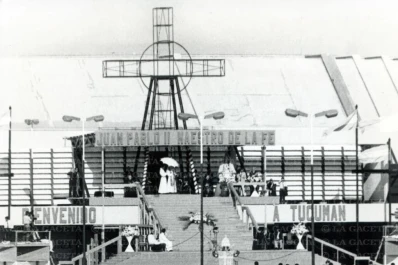 Recuerdos fotográficos: un Papa en Tucumán