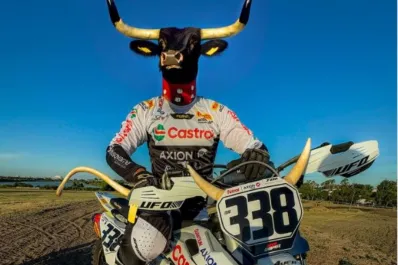 El tucumano que corrió la fecha del Mundial de motocross tuvo que emplear su actitud taurina