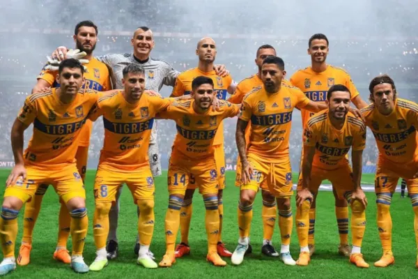 Un futbolista argentino disputó un partido y en menos de 24 horas se convirtió en entrenador de su equipo