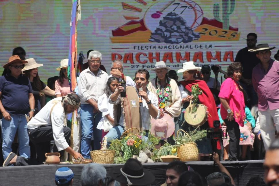 Amaicha del Valle vivió su ceremonia ancestral de la Pachamama