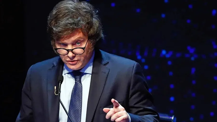 Javier Milei volvió a rechazar una devaluación y arremetió contra los empresarios: “Destruyeron el país”