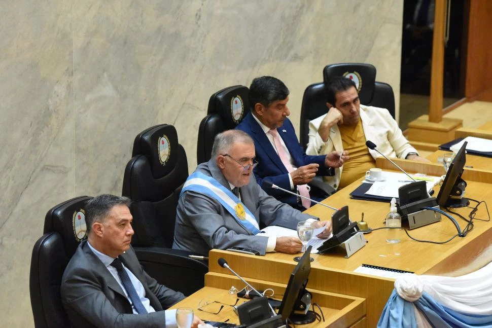 Apertura de sesiones: seguridad, orden fiscal y educación, los ejes expuestos por Jaldo