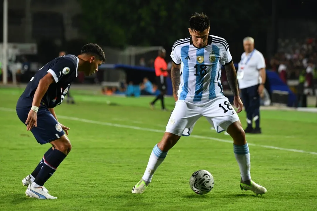 Un jugador convocado por Scaloni a la Selección Argentina figura en los planes de Italia