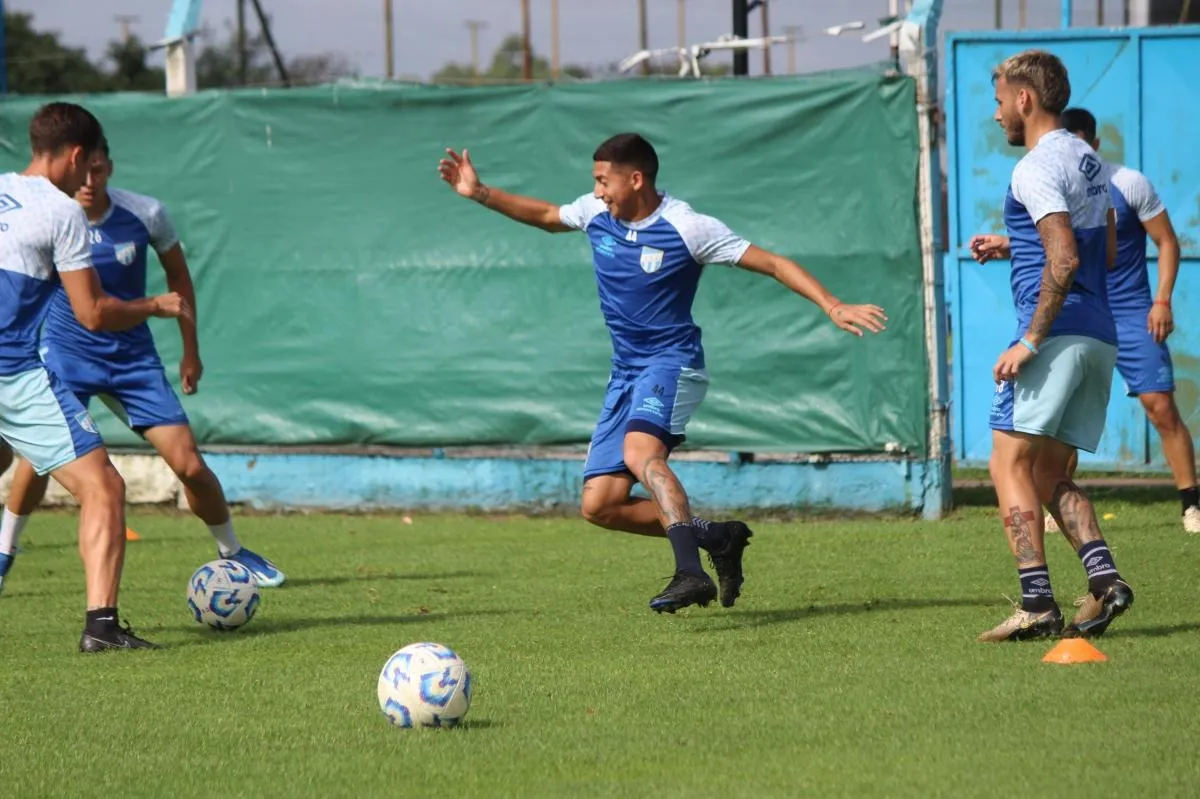 Siento que estoy cerca de jugar como titular, Lautaro Godoy se mostró confiado de cara a lo que viene