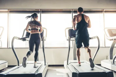 Cardio o pesas: ¿qué conviene hacer primero para mejores resultados?