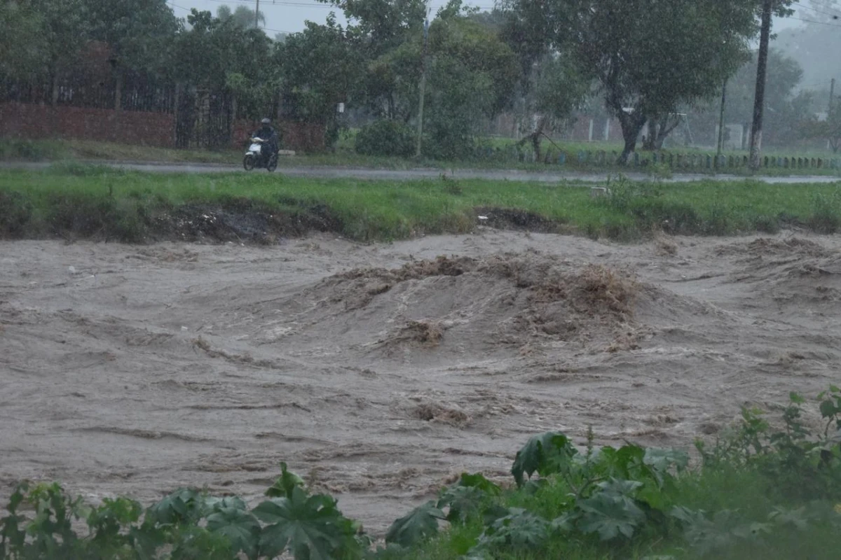 La tormenta provocó caos en Tucumán: anegamientos y dificultades en el tránsito