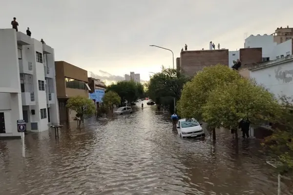 Temporal en Bahía Blanca: ya son 16 los muertos y hay más de 1.400 evacuados