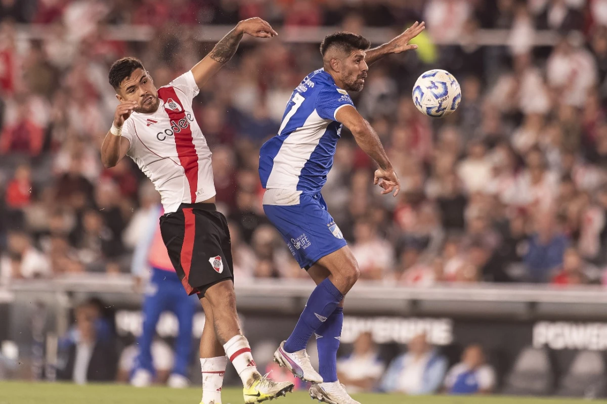 La chicana de Leandro Díaz a River, tras la derrota de Atlético Tucumán: “No se escucha nada”