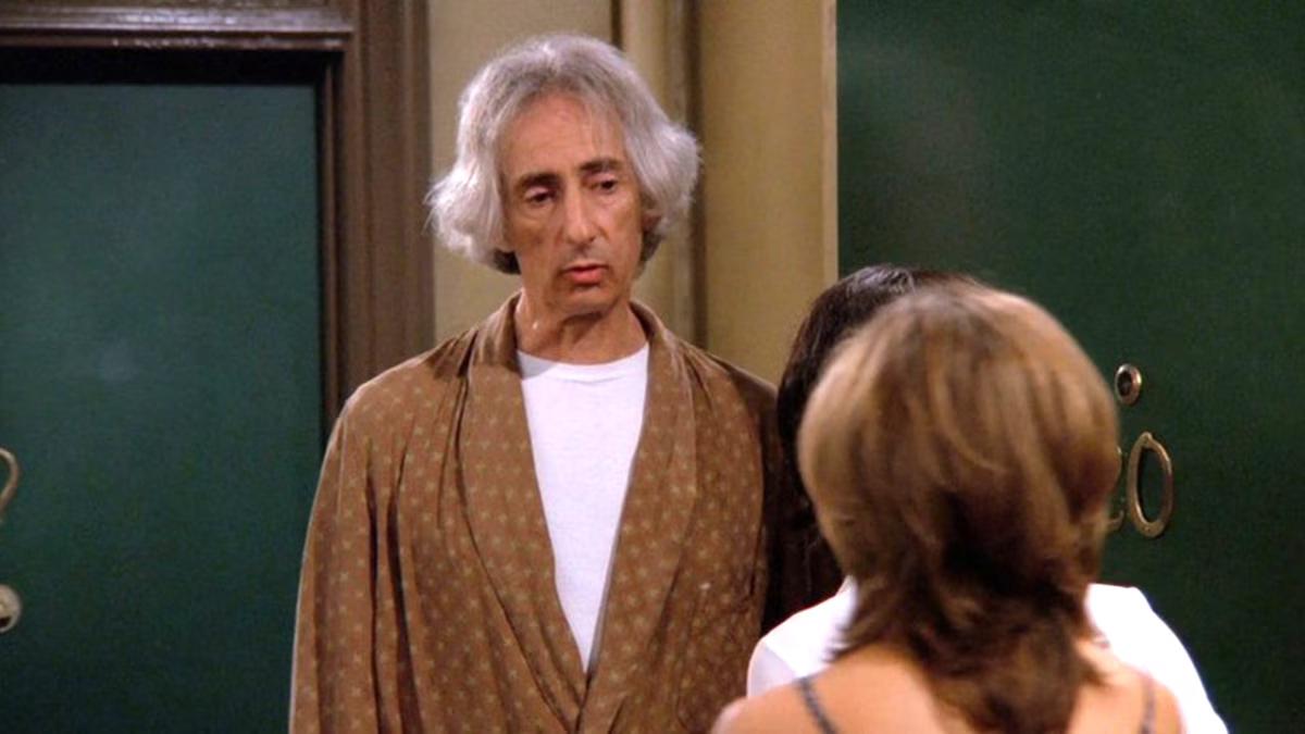 El actor fue eliminado de la serie tras su quinto episodio, a pesar de haber sido considerado para un sexto capítulo.