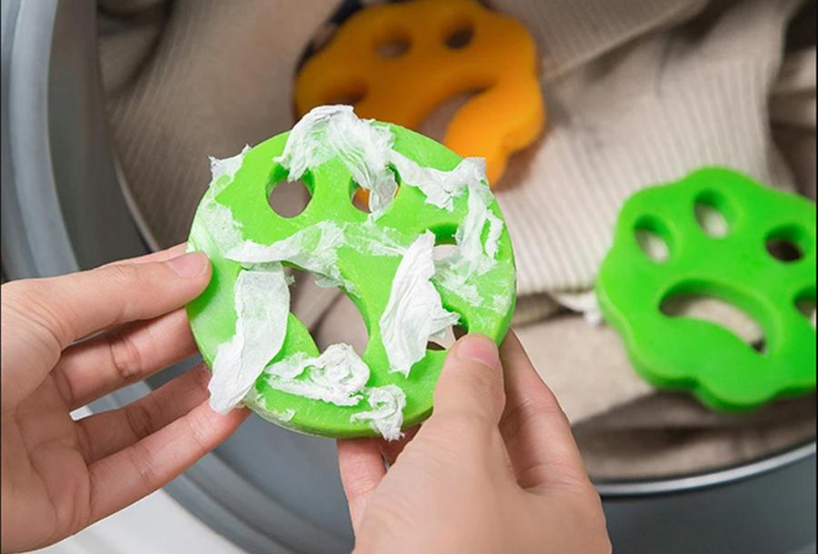 El método casero con bolsas para eliminar los pelos de la ropa en el lavarropas