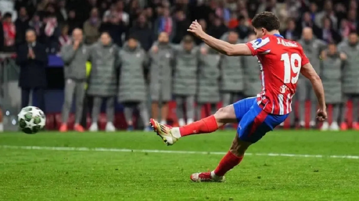 Julián quedó en la foto: Real Madrid avanzó a los cuartos de final con polémica incluída