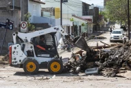VIDEO. Inundaciones en Bahía Blanca: “La gente está devastada, pero agradecemos estar con vida”