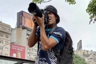 Frente al Congreso: un fotógrafo recibió el impacto de una cápsula de gas lacrimógeno en la cabeza y está grave