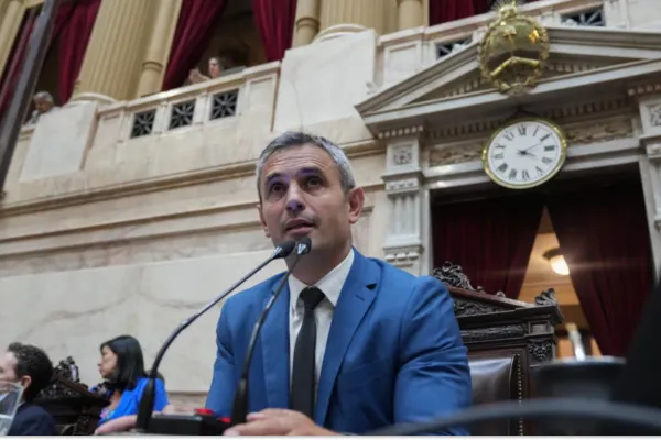 Incidentes en la marcha de los jubilados: opositores pidieron levantar la sesión en Diputados