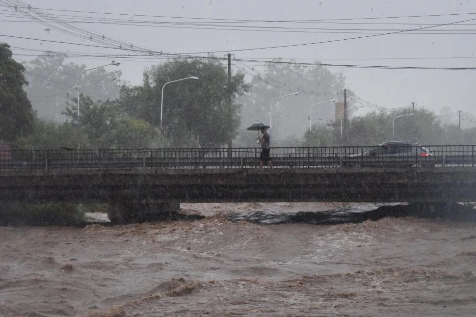 DÉCADAS. Las obras siguen sin solución.  