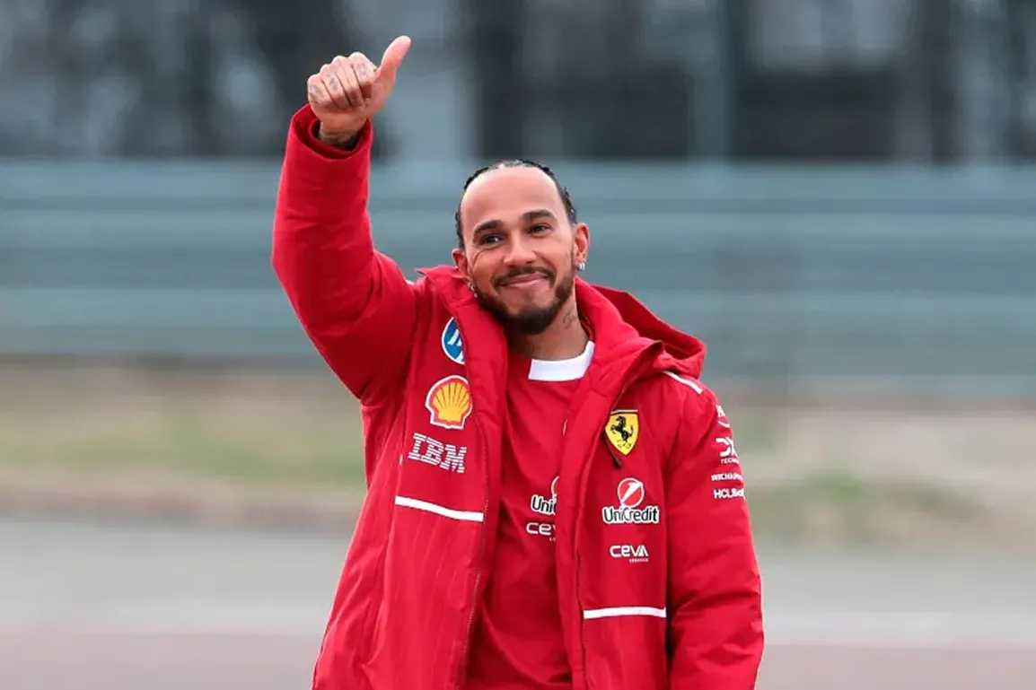 Lewis Hamilton arranca la temporada 2025 como piloto de Ferrari. 