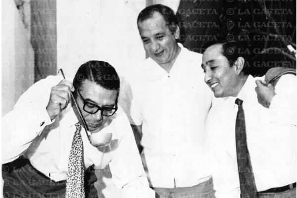 Recuerdos fotográficos: más que una foto, un lujo con ritmo folklórico