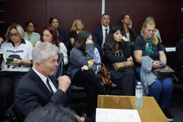 Cómo se divide la familia de Diego Maradona en el juicio y qué reclama cada uno