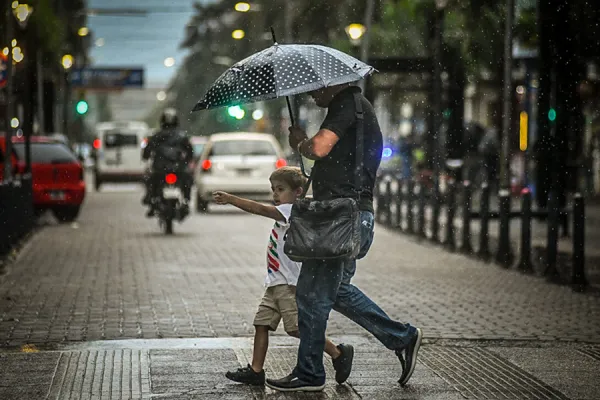 Hay alerta amarilla por tormentas y vientos en cuatro provincias
