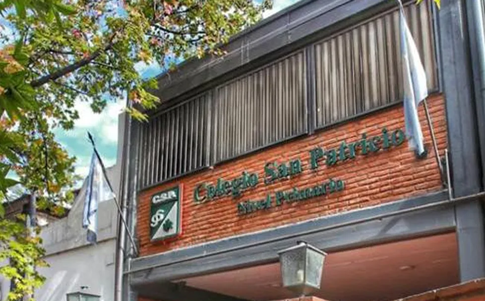 COLEGIO SAN PATRICIO. La fachada de la primaria.